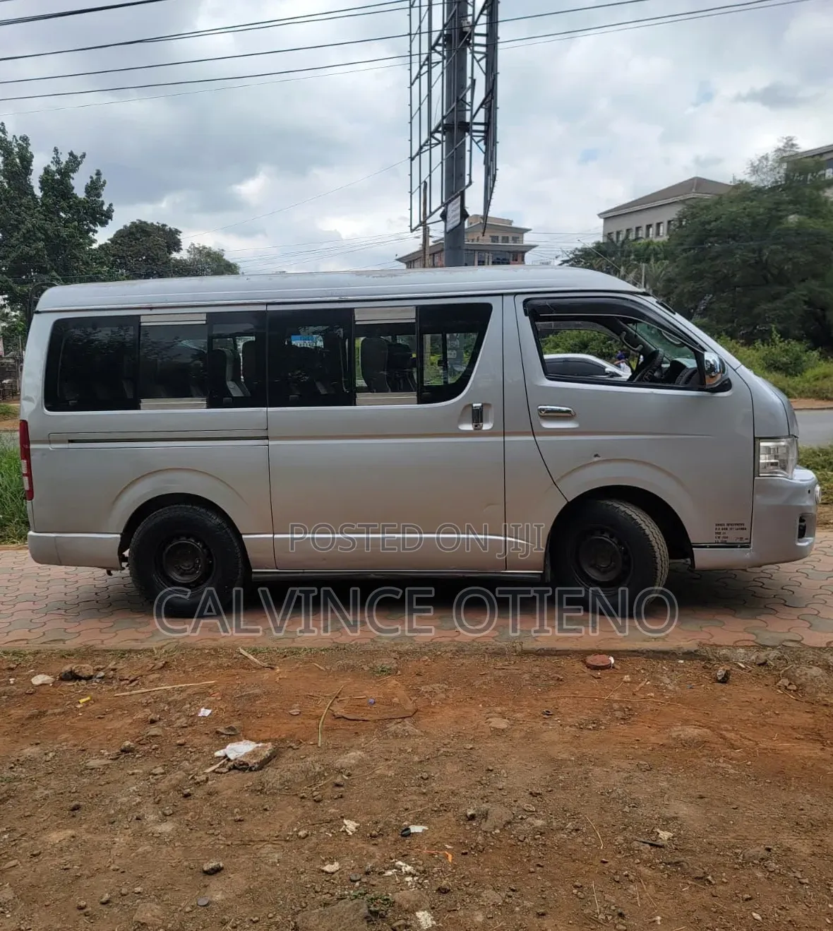 Toyota HiAce 2014 Silver