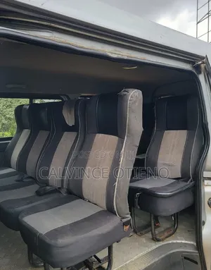 Toyota HiAce 2014 Silver