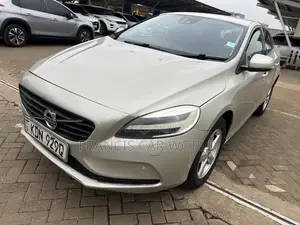 Volvo V40 2016 Gray