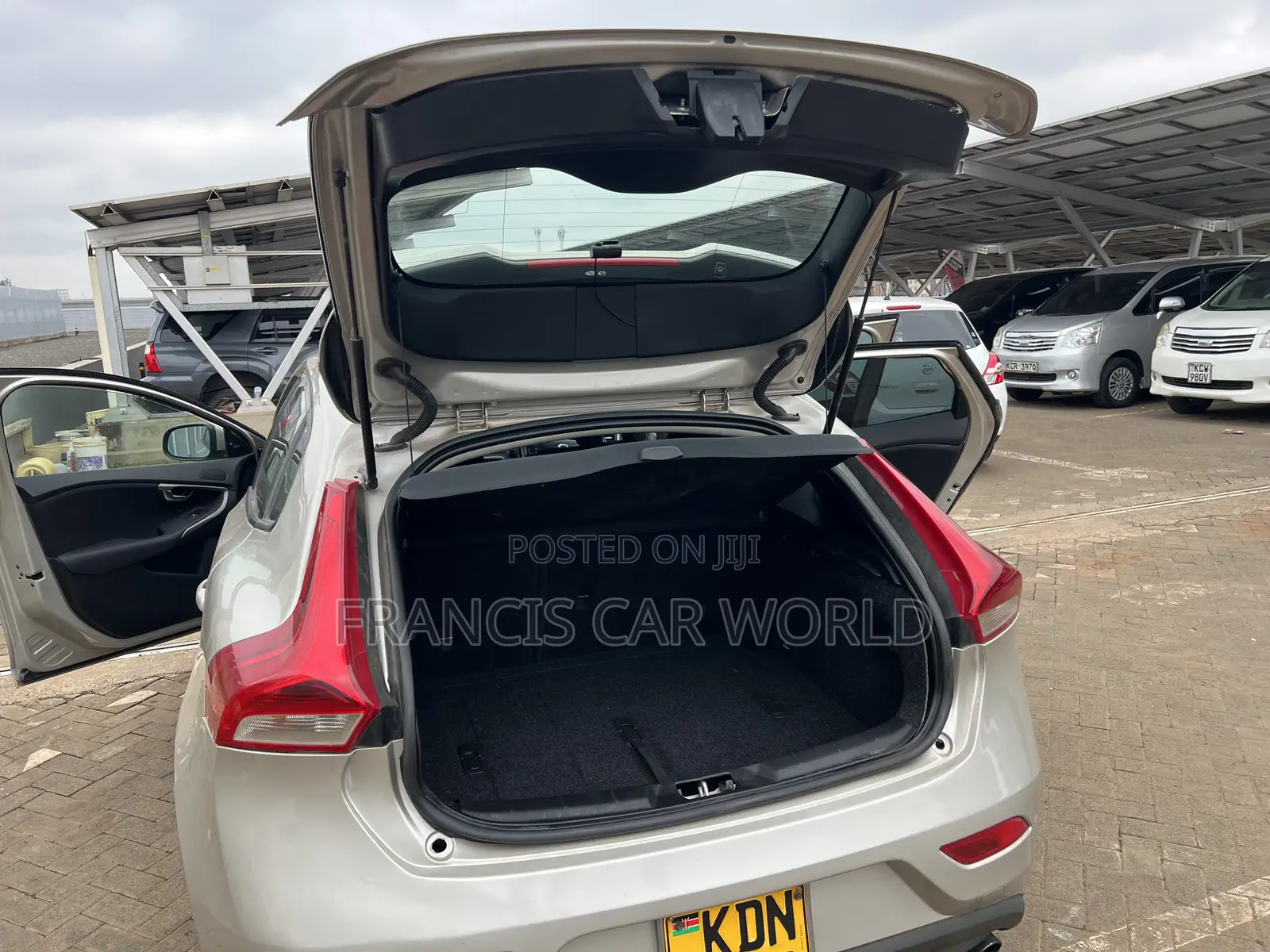 Volvo V40 2016 Gray
