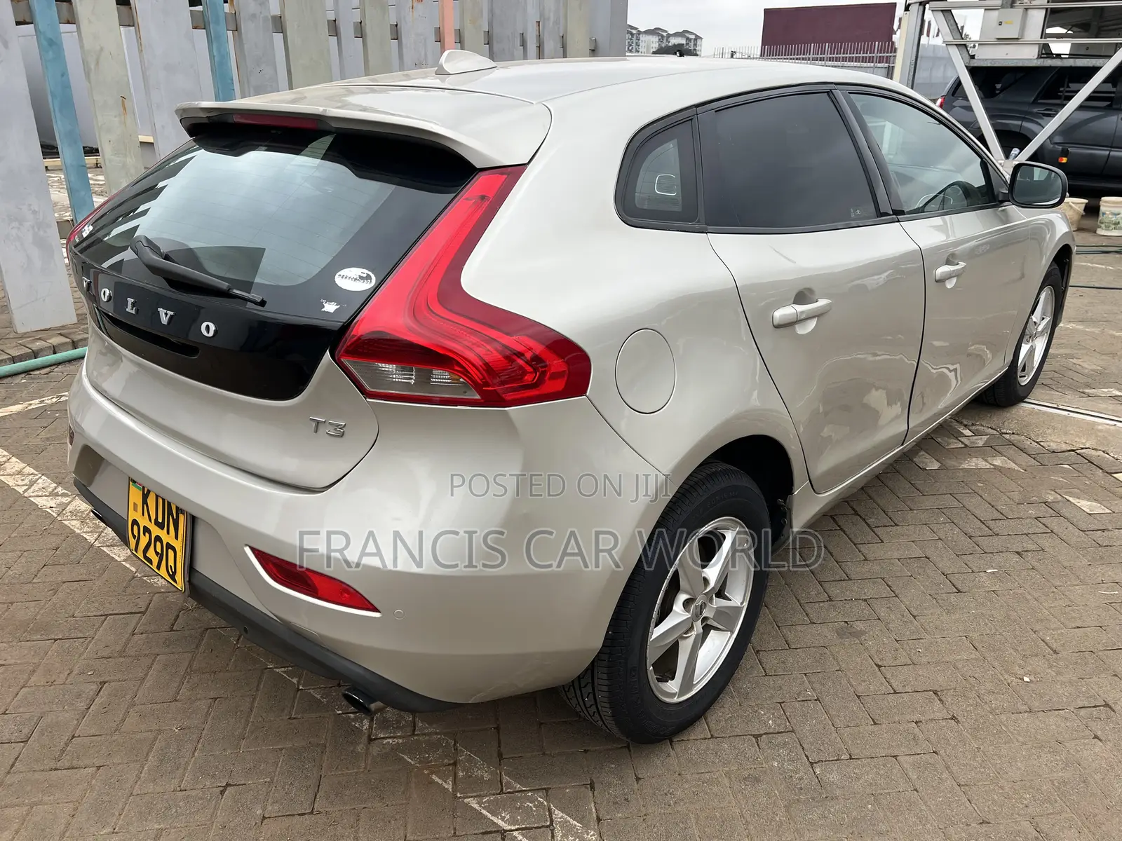 Volvo V40 2016 Gray