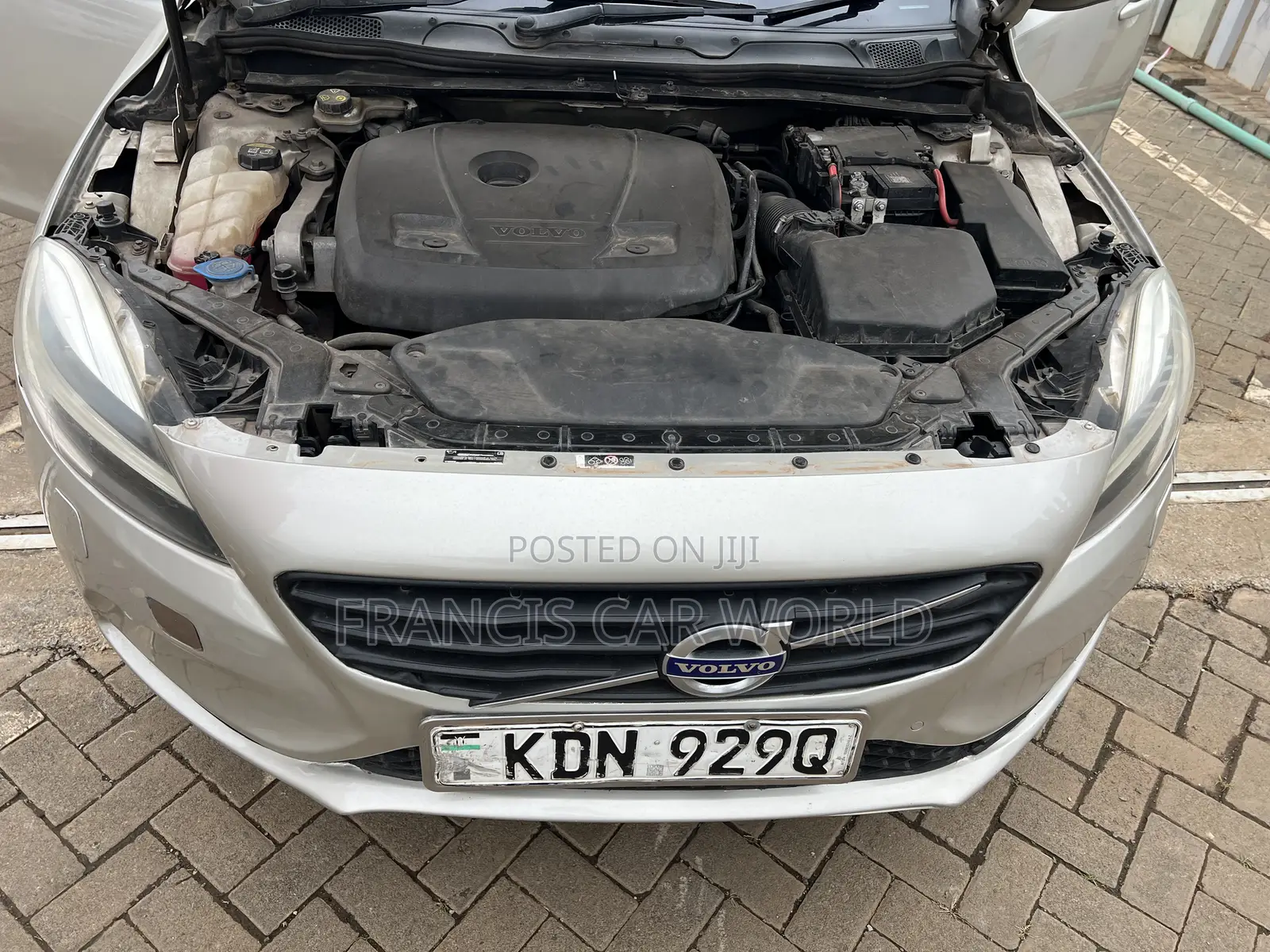 Volvo V40 2016 Gray