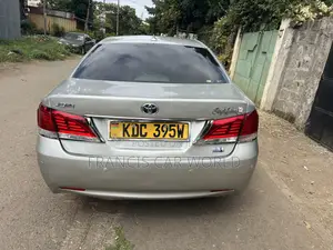 Toyota Crown 2013 Silver