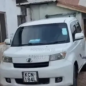 Toyota bB 2010 White