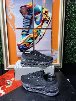 On Cloudsurfer Max “Black” Qc