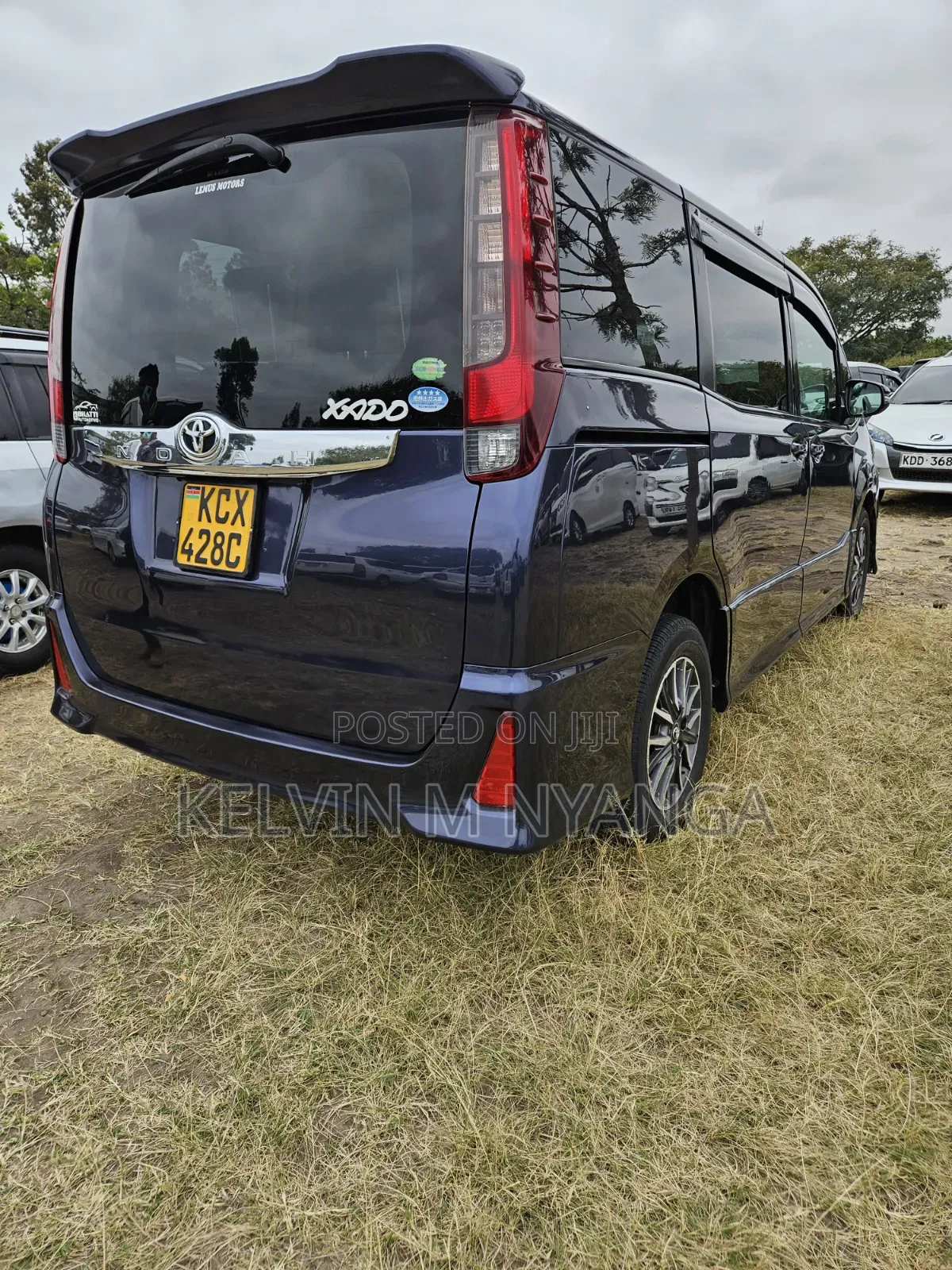 Toyota Noah 2014 Blue