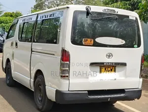 Toyota HiAce 2013 White