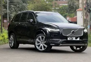 Volvo XC90 T5 Momentum AWD 2019 Black