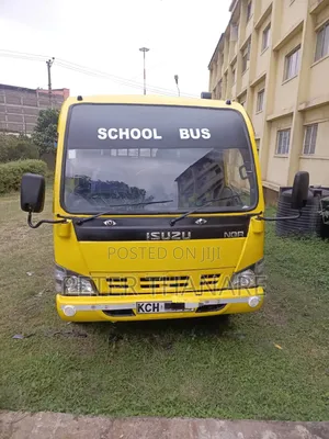 Isuzu NQR 2016 Yellow