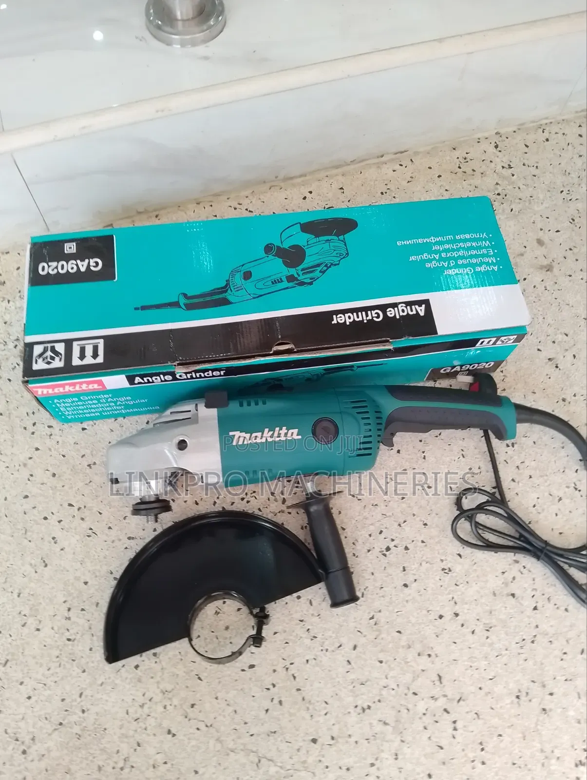 9 Inches Makita Angle Grinder 2100 Watts