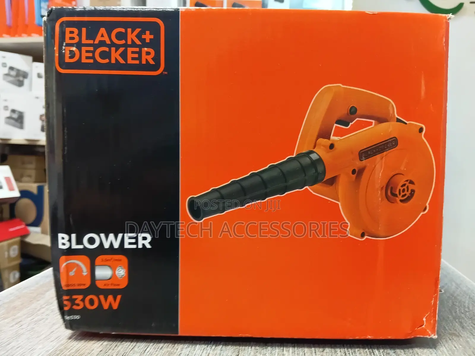 Black Decker 530w Electric Dust Blower- Red Black