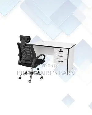 Compact 1m Desk and Headrest Mesh Chair for Focused Work