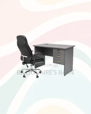 Compact 1m Desk and C35 Executive Leather Chair for Focused Work