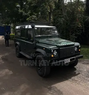 Land Rover Defender Puma 110 2.4 TD 2010 Green