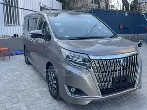 Toyota Esquire 1.8 FWD Hybrid (7 seater) 2019 Gray