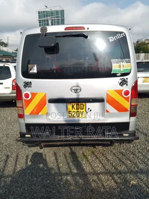 Toyota HiAce 2014 Silver