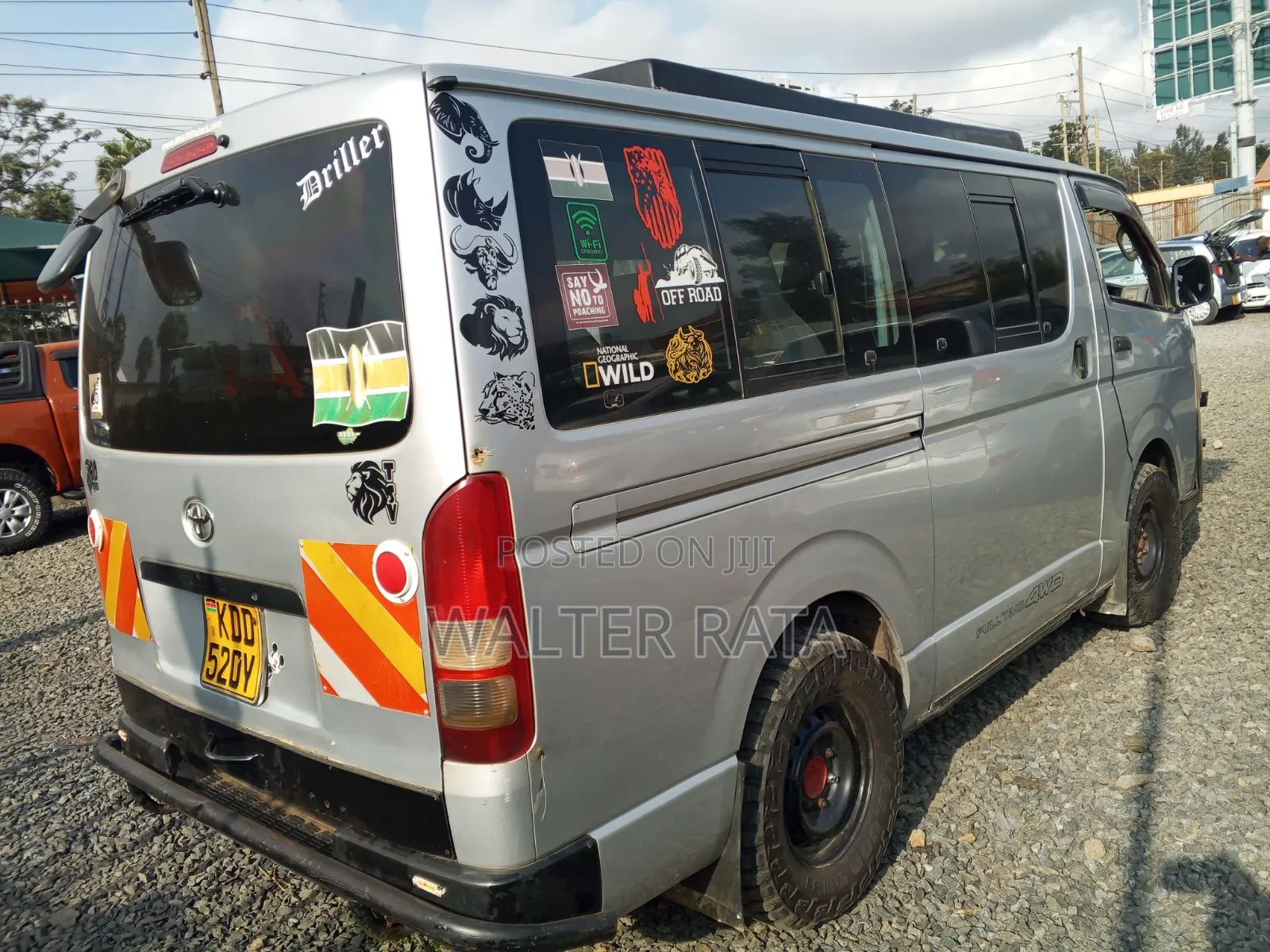 Toyota HiAce 2014 Silver