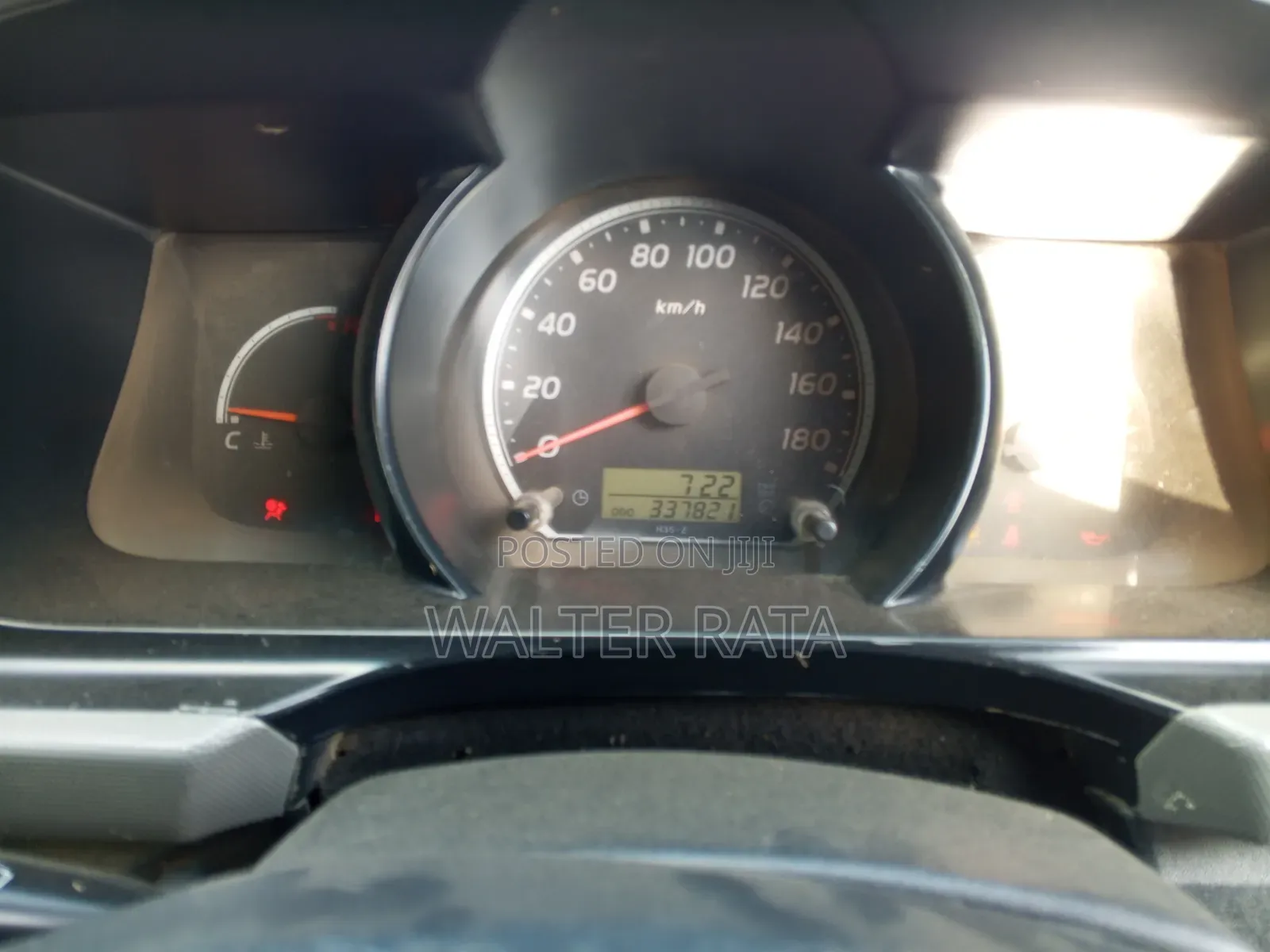 Toyota HiAce 2014 Silver