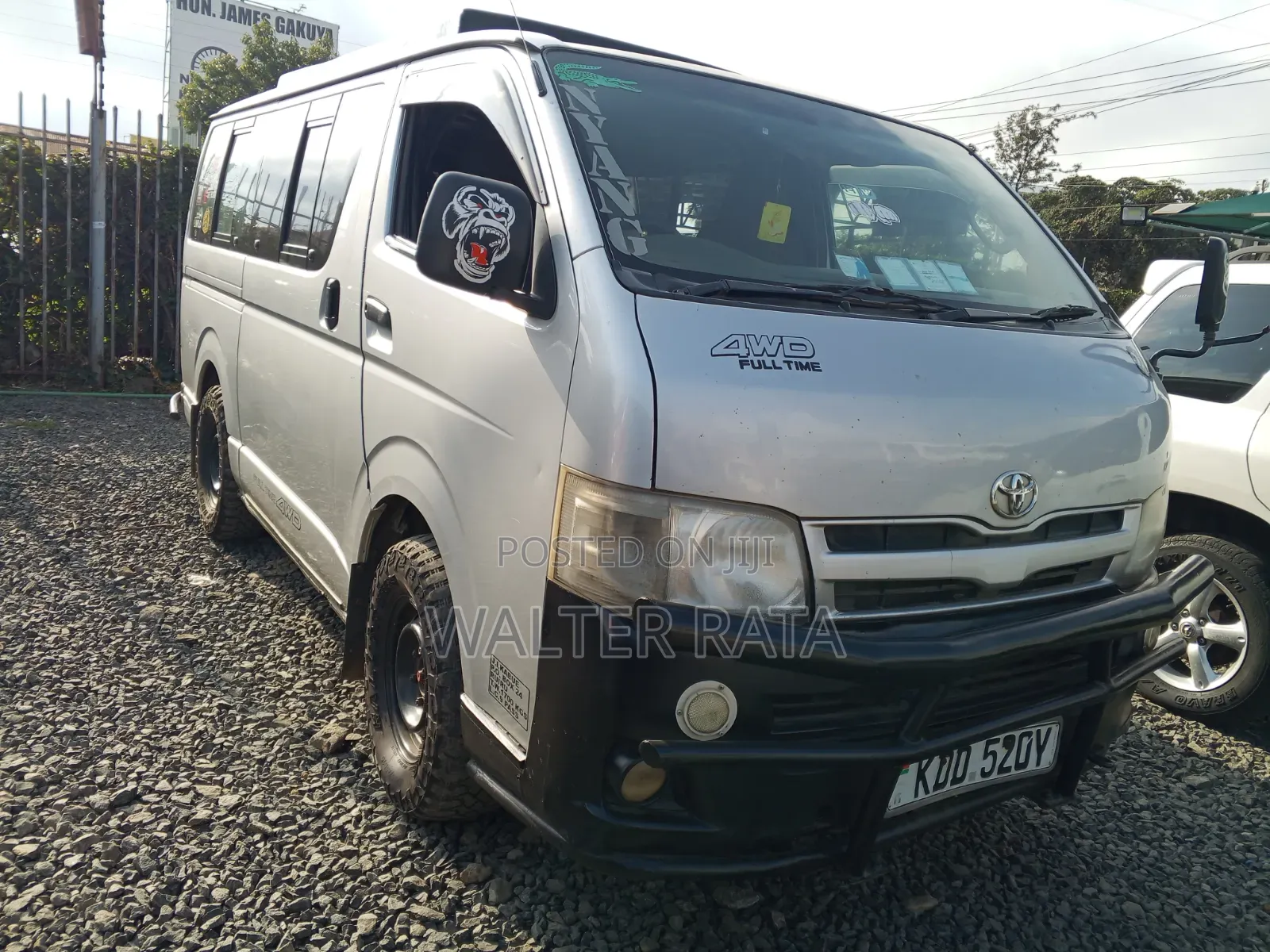 Toyota HiAce 2014 Silver