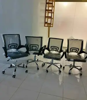 Executive Swivel Office Chair With Mesh Back