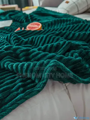 Solid Colour Flannel/Fleece Blankets