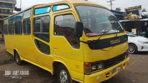 Isuzu NQR 2005 Yellow