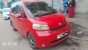 Toyota Porte 2011 Red