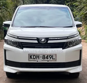 Toyota Voxy 2016 White