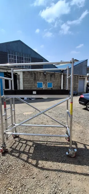 Aluminium Scaffolding Ladder – Heavy Duty Access Equipment
