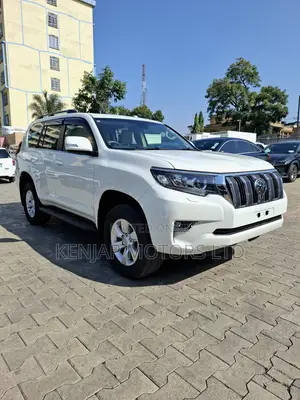 Toyota Land Cruiser Prado 2.8 2021 Pearl