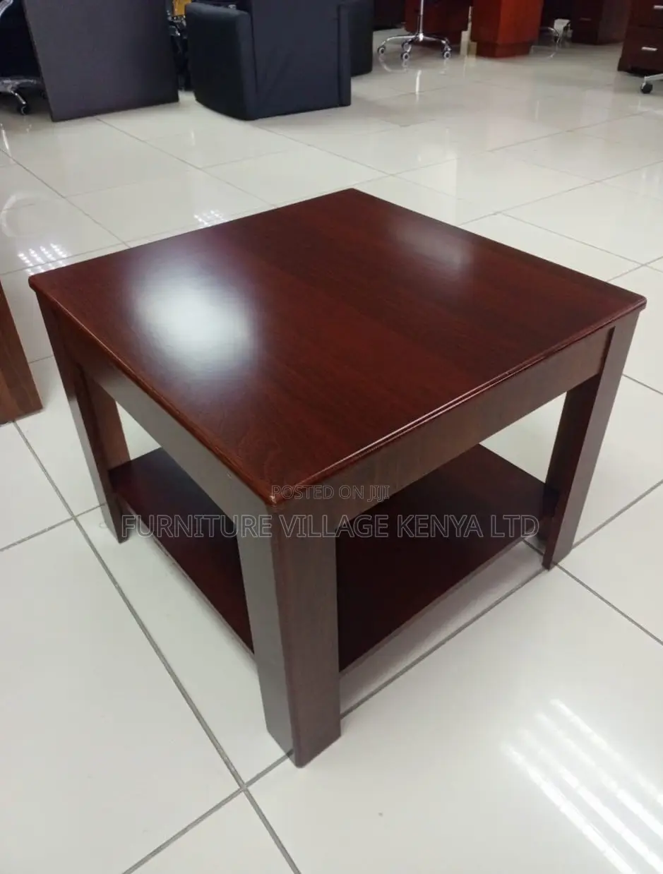 Elegant Reception Coffee Table