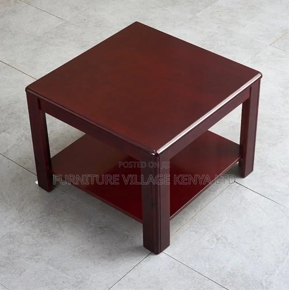 Elegant Reception Coffee Table