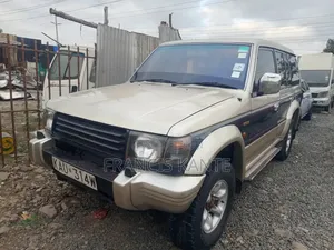 Mitsubishi Pajero 2008 Silver