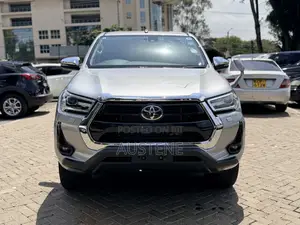 Toyota Hilux 2020 Silver
