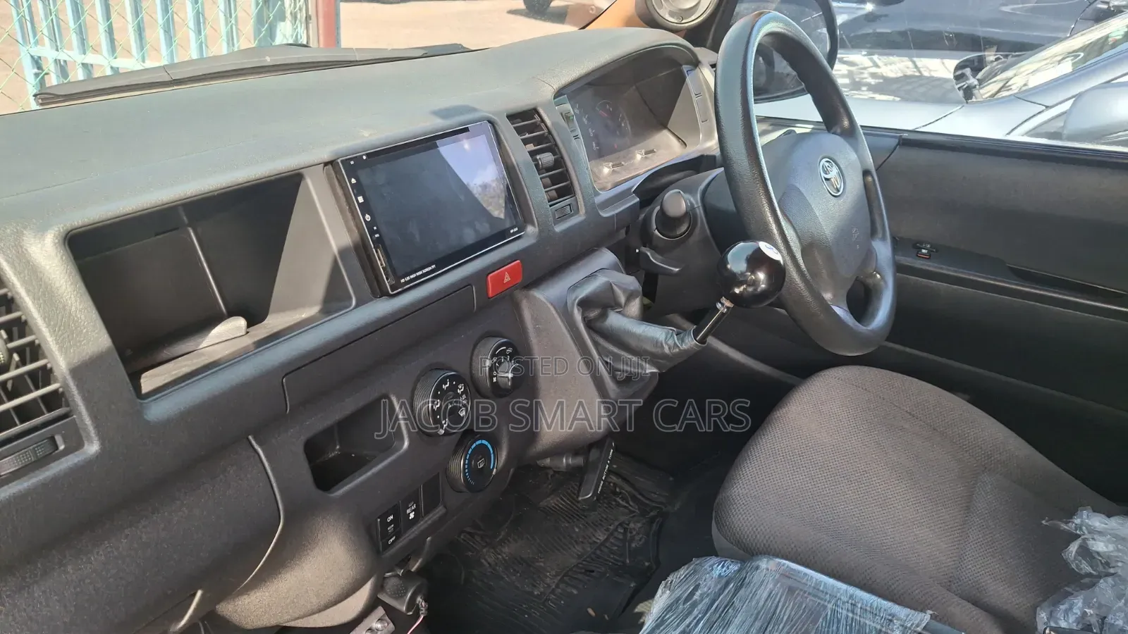 Toyota HiAce 2019 Silver