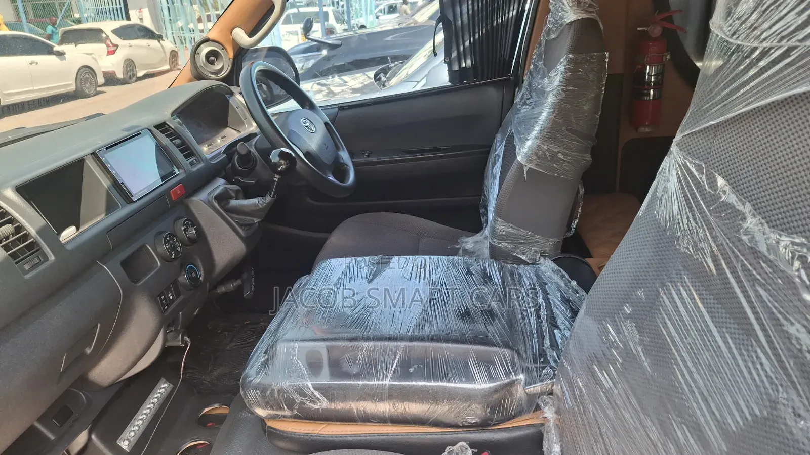 Toyota HiAce 2019 Silver