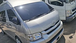 Toyota HiAce 2019 Silver