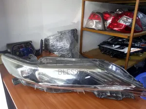 Harrier 2015 Headlight