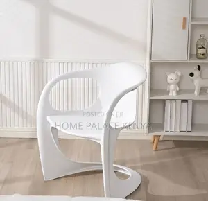 Plastic Chair: Casalino Cantilever Dining Chair