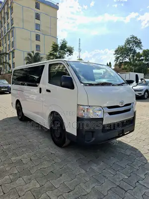 Toyota Regius 2019 White