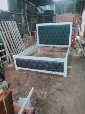 5x6 White Frame With Tufted Charcoal Frame