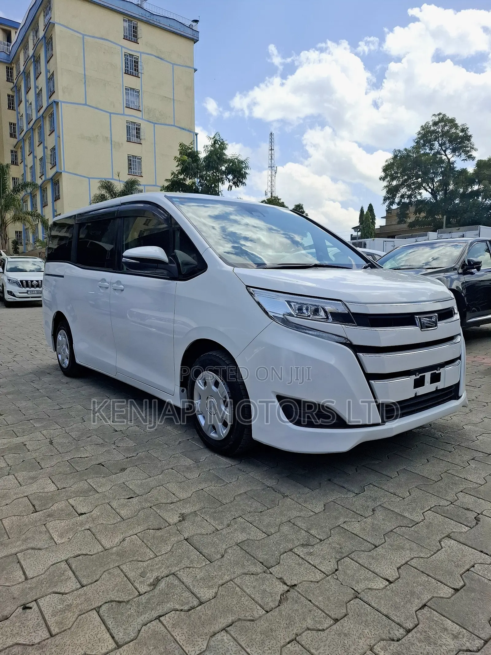 Toyota Noah 2020 White