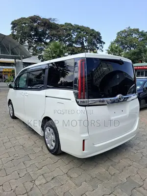 Toyota Noah 2020 White