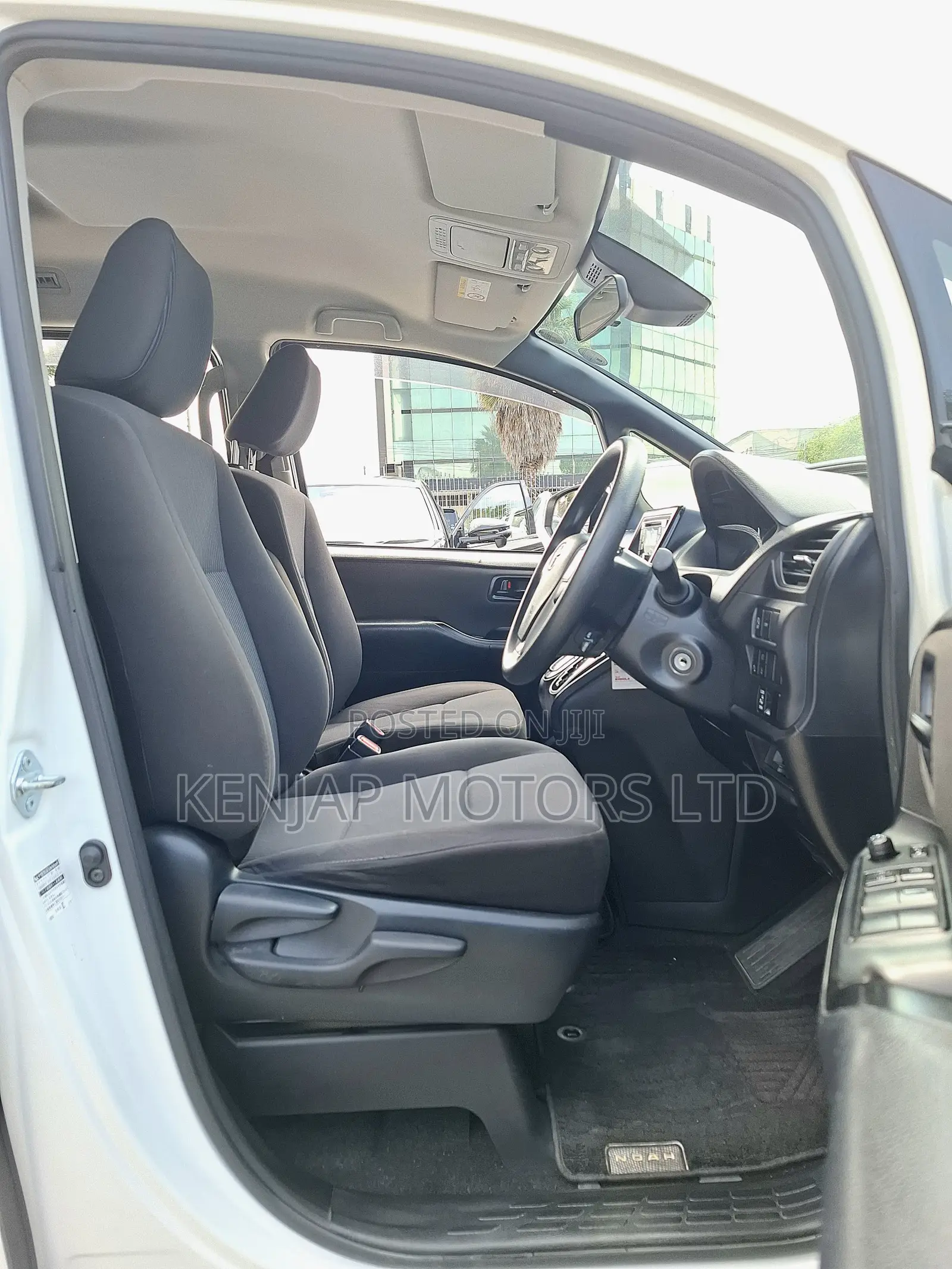 Toyota Noah 2020 White