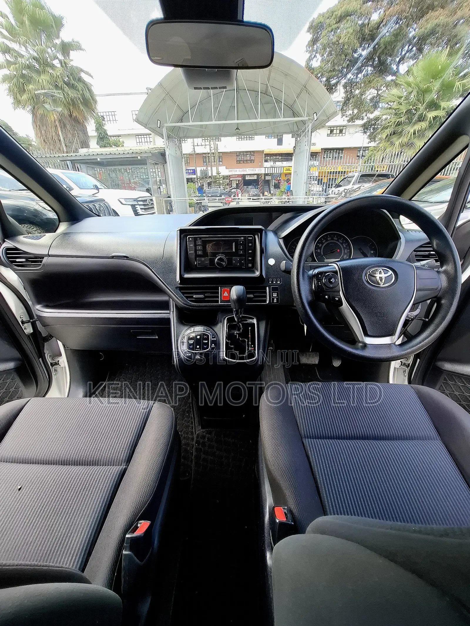 Toyota Noah 2020 White