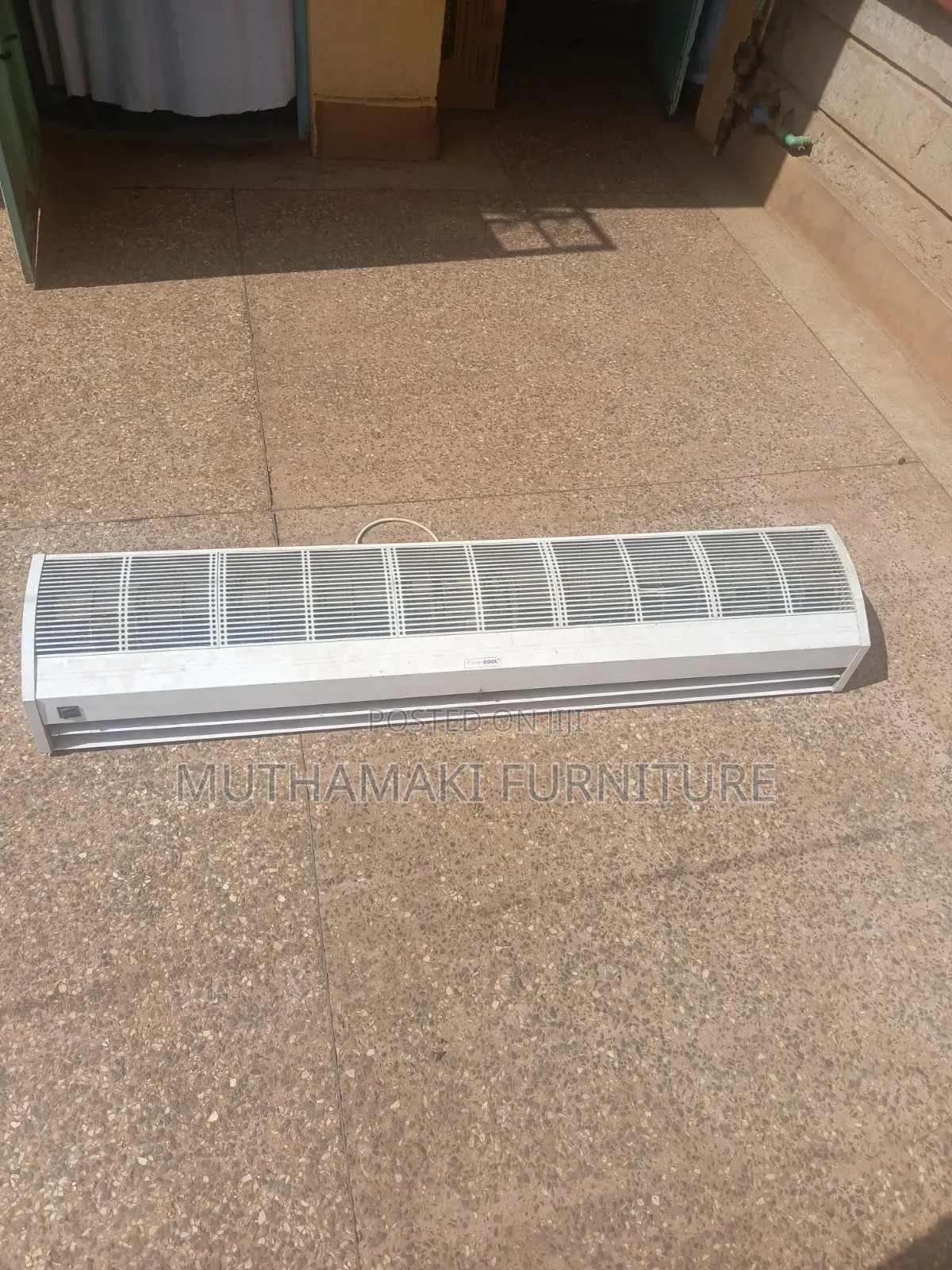 Favor Cool Powerful Air Curtain
