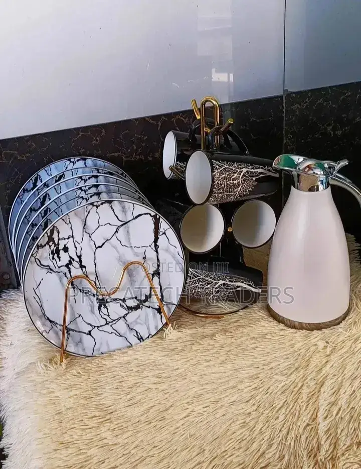 Elegant 13pcs Dinner Set With Flask