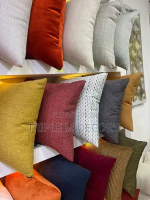 Durable Modern Decorative Throw Pillows