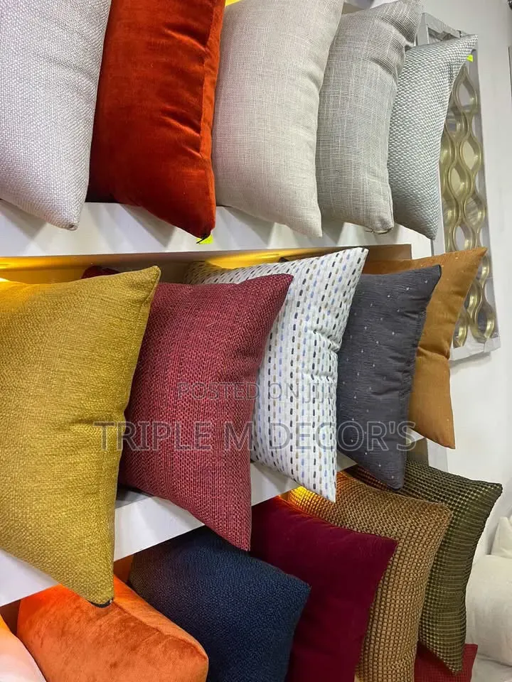 Durable Modern Decorative Throw Pillows