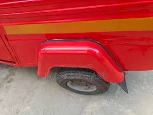 Piaggio 2018 Red